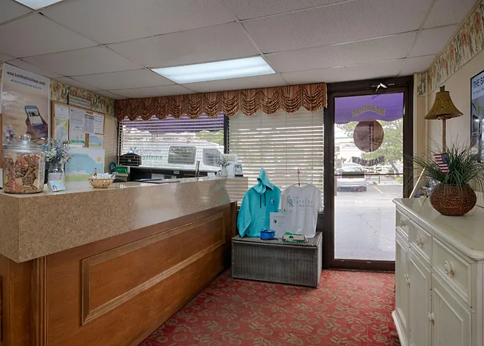 Motel Barefoot Mailman